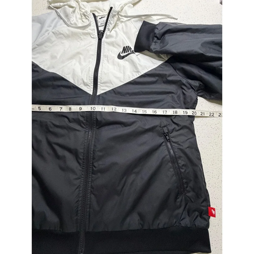 Nike Windrunner Windbreaker Jacket Black White Colorblock Hooded Mens Medium